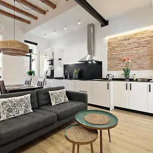  Apartamento Poble Sec Charming