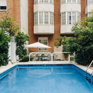 Hotel Gran Derby Suites, A Small Luxury Of The World, Barcellona